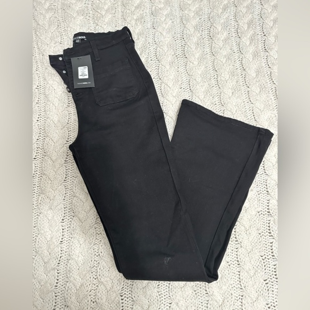 ✨Fashion Nova Black Katt Flare Jeans. In good/fair Condition.✨